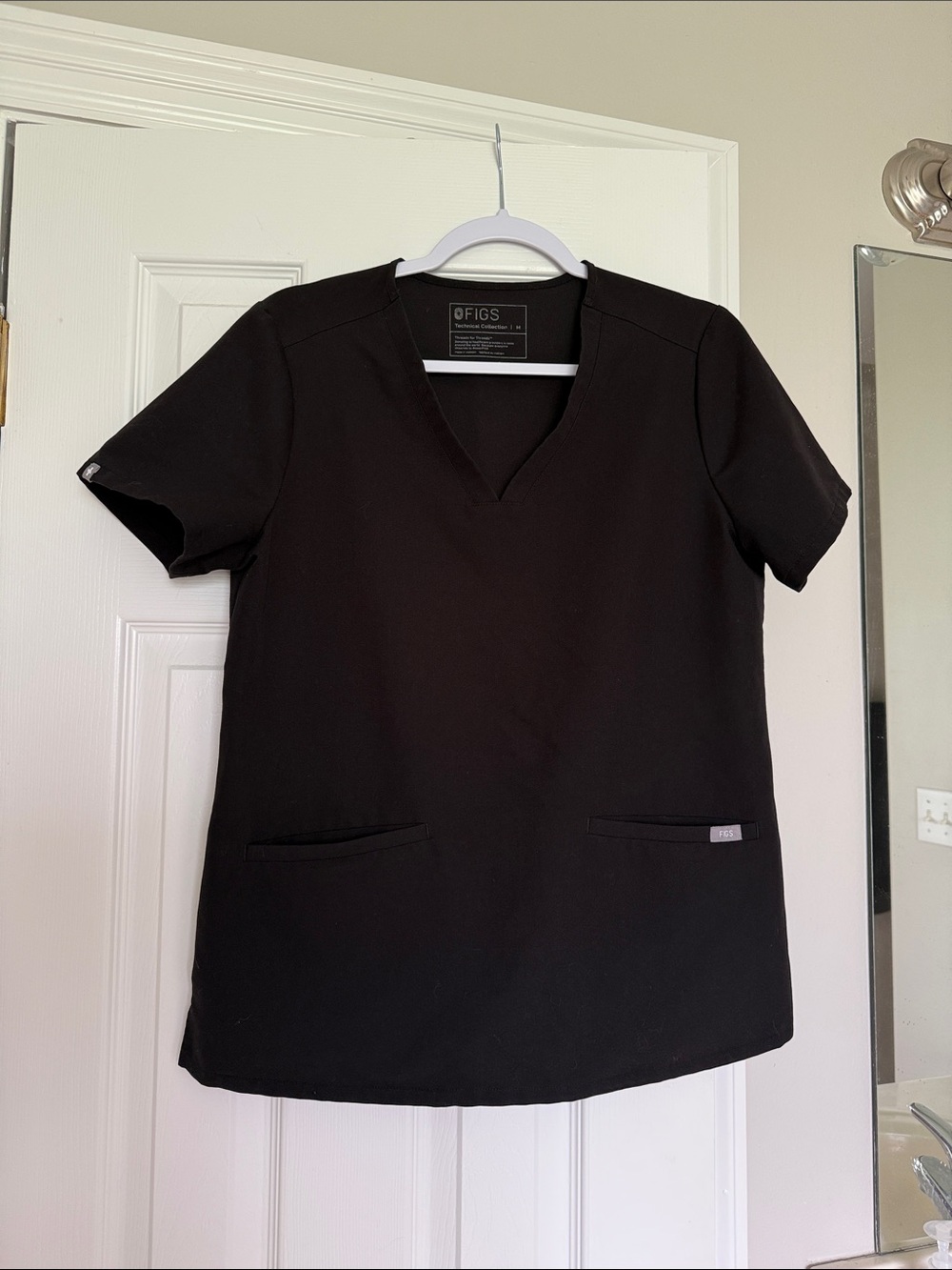 Women’s Black Figs Scrub Top
